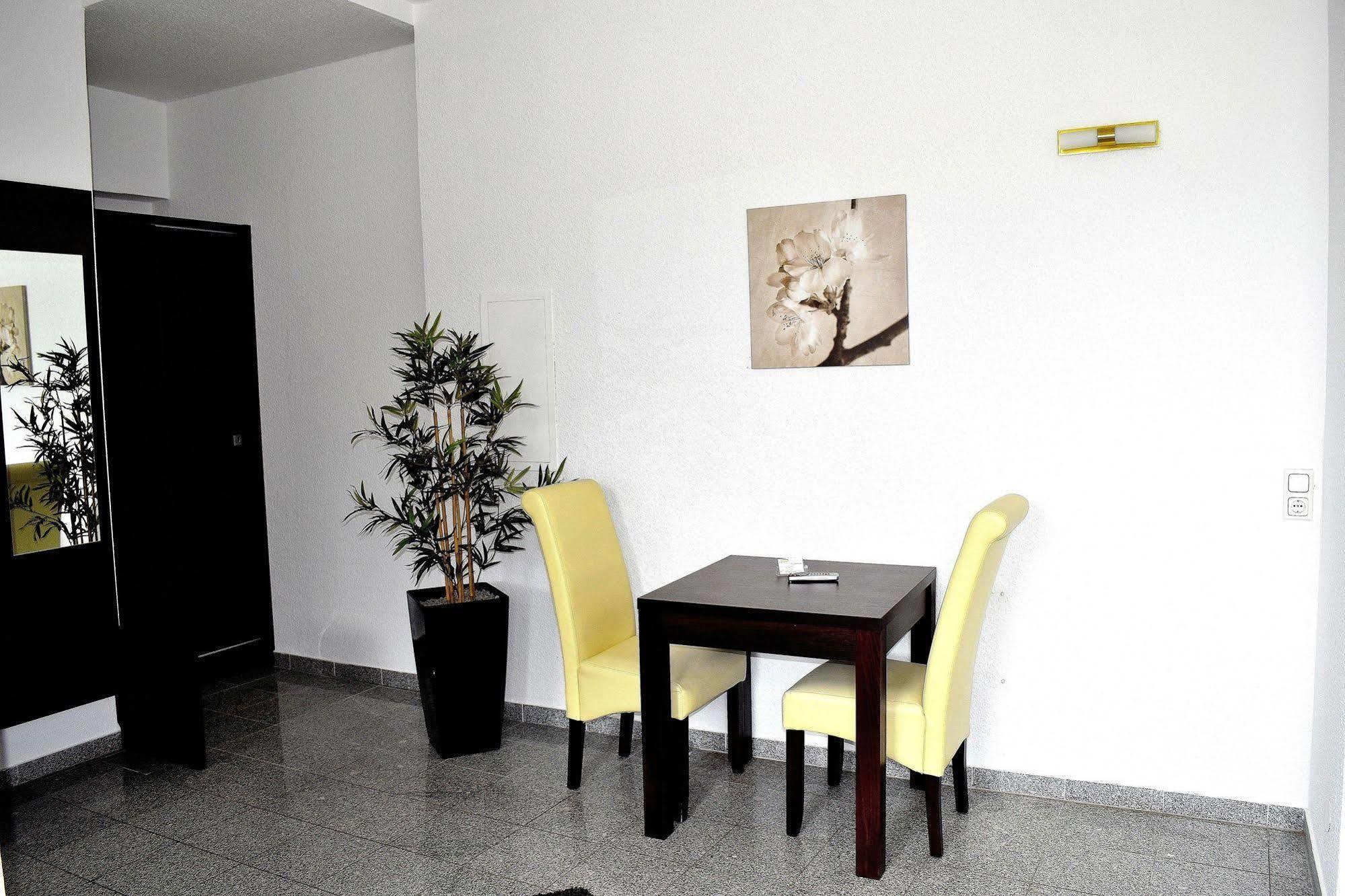 שוויינפורט Boardinghouse - Stadtvilla Budget מראה חיצוני תמונה