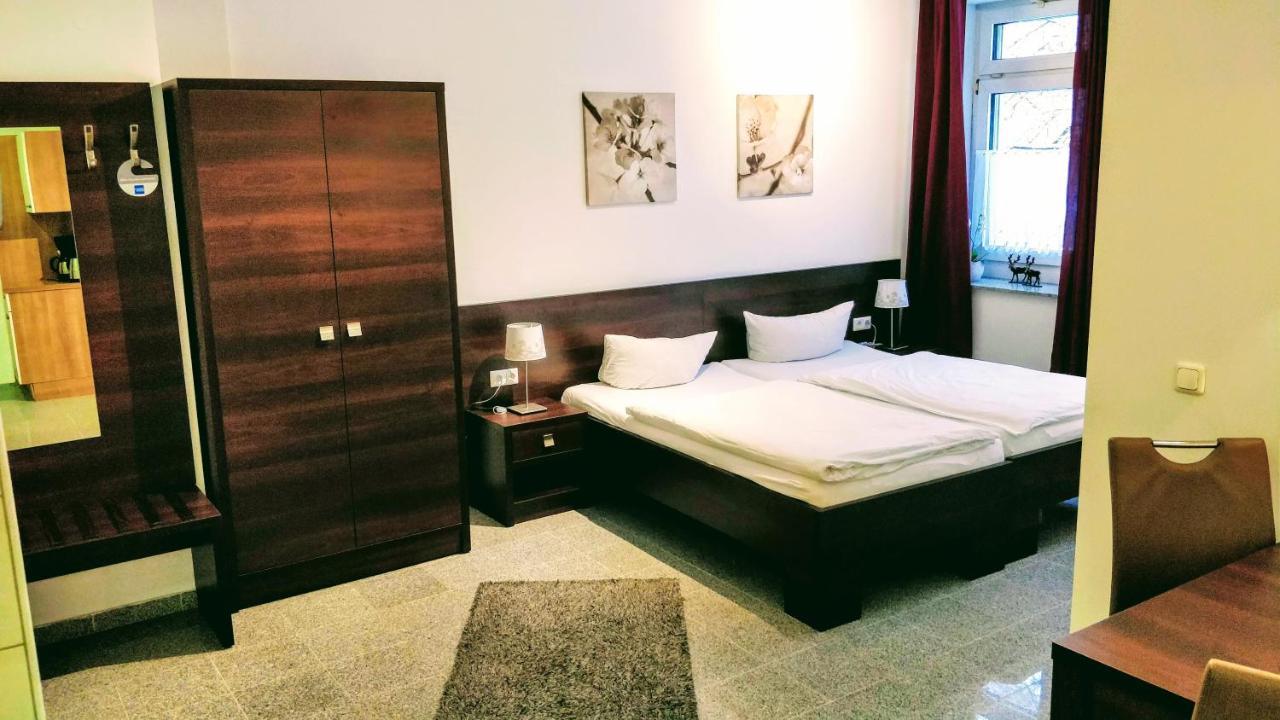 שוויינפורט Boardinghouse - Stadtvilla Budget מראה חיצוני תמונה