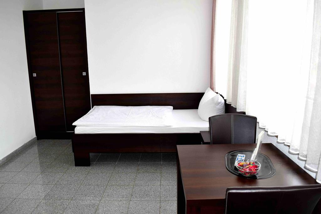 שוויינפורט Boardinghouse - Stadtvilla Budget חדר תמונה